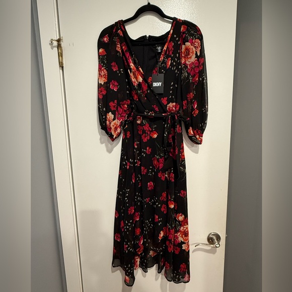 Flattering, classic DKNY floral faux wrap dress. NWT. - Picture 2 of 2
